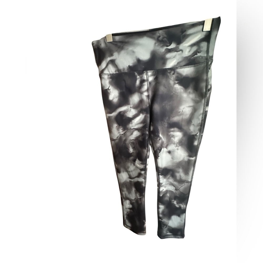 Marika Women's Black and Gray Tie-Dye Leggings
